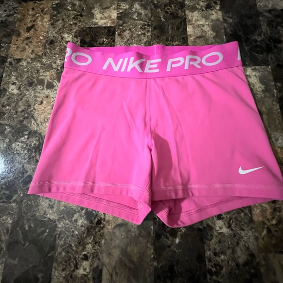 Nike Pro performance 3” Dri-FIT Bright Pink Short size MEDIUM NWOT - Picture 4 of 12